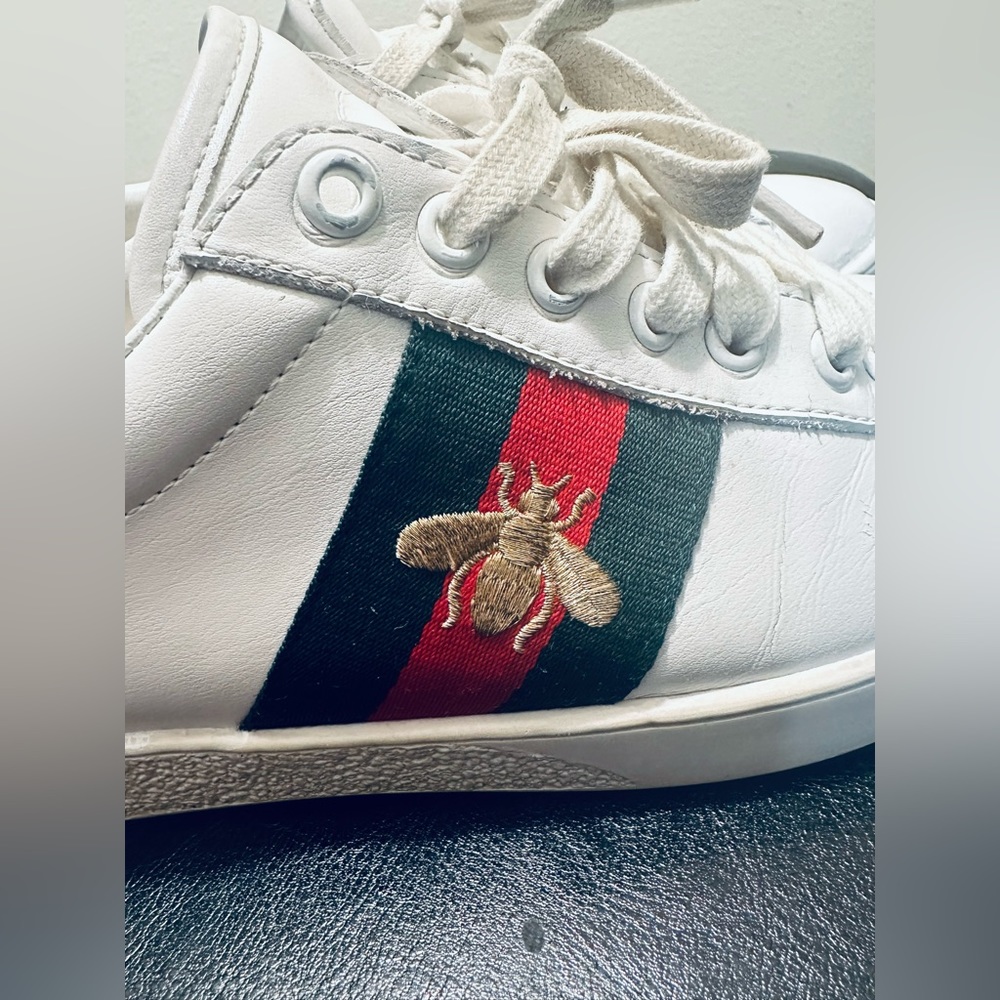 COPY - Gucci Ace Embroidered 'Bee' 🔥🔥
$595 Size: 8 Gucci